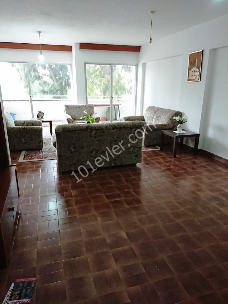 Flat To Rent in Girne Merkez, Kyrenia