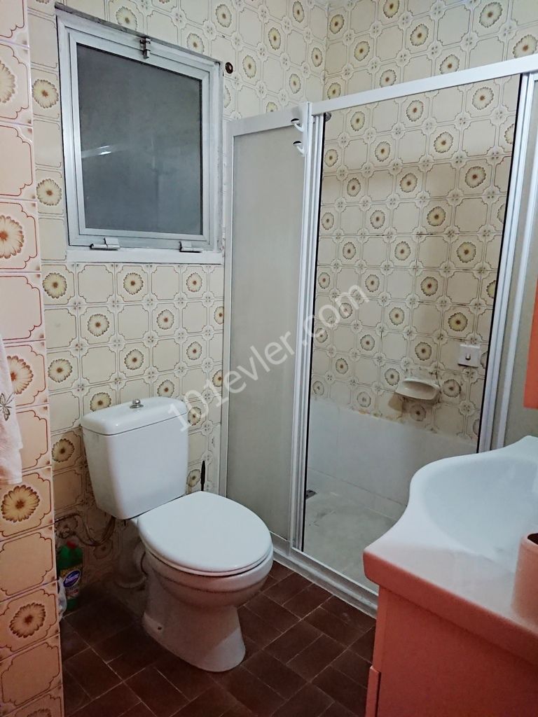 Girne Merkez'de Akpınar Çemberinde Çalışan Çift veya Öğretim Görevlilerine Uygun 3+1 Kiralık Daire