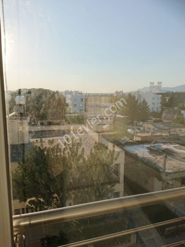 Flat For Sale in Küçük Kaymaklı, Nicosia