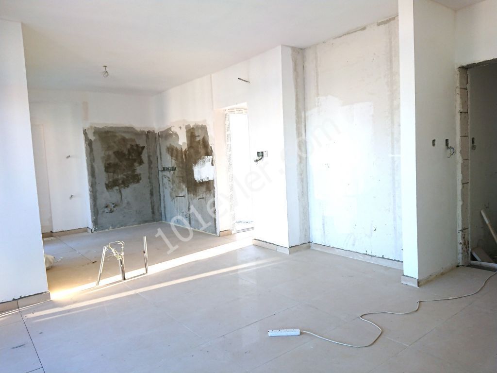 Penthouse For Sale in Küçük Kaymaklı, Nicosia