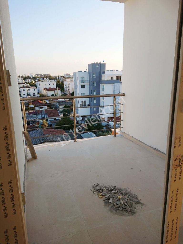 Lefkoşa K.Kaymaklı’da Çok Kaliteli 1 Aya Teslim -KREDİYE UYGUN- 2+1 PENTHOUSE SATILIK Daireler!