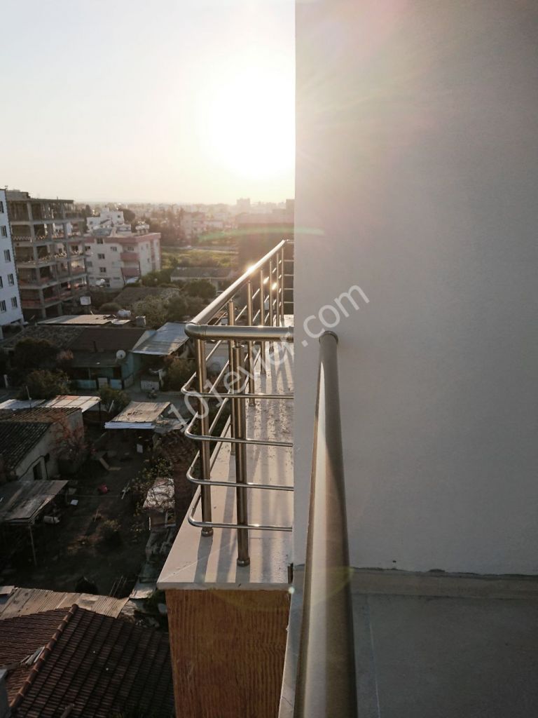 Penthouse For Sale in Küçük Kaymaklı, Nicosia