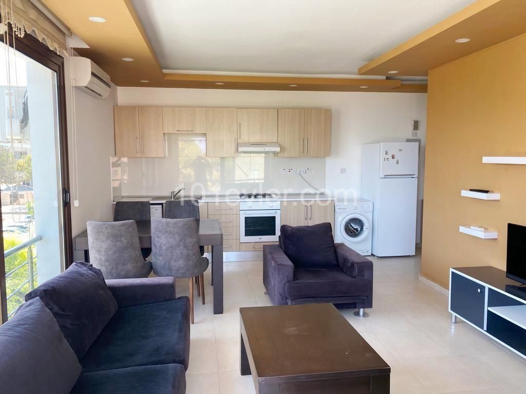 Girne'de Asansörlü Temiz ve Güvenli Girişli Binada 350Stg. den Başlayan Kiralık 2+1 Daireler!