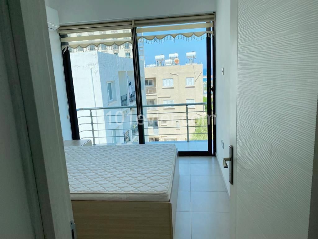 Girne'de Asansörlü Temiz ve Güvenli Girişli Binada 350Stg. den Başlayan Kiralık 2+1 Daireler!