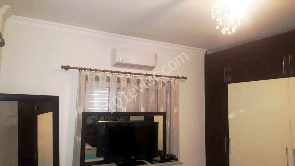 "12 AY PEŞİN ÖDEMEDE" 140m2 -3+1 Zemin kat bahçe kullanımlı daire Sadece 350Stg/Aylık Kiralık!!!  