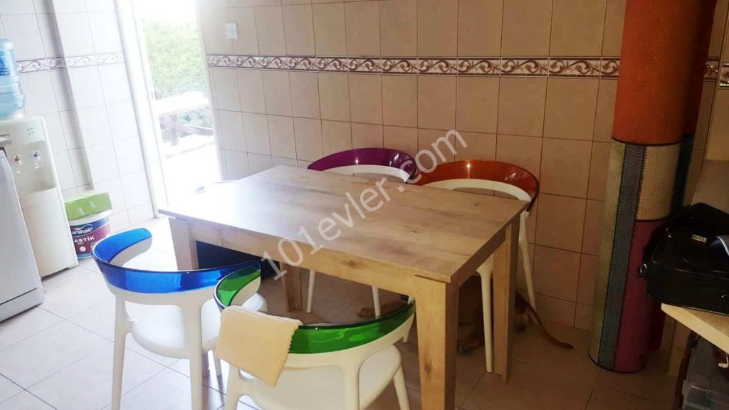 "12 AY PEŞİN ÖDEMEDE" 140m2 -3+1 Zemin kat bahçe kullanımlı daire Sadece 350Stg/Aylık Kiralık!!!  