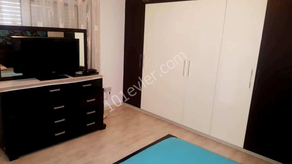 "12 AY PEŞİN ÖDEMEDE" 140m2 -3+1 Zemin kat bahçe kullanımlı daire Sadece 350Stg/Aylık Kiralık!!!  