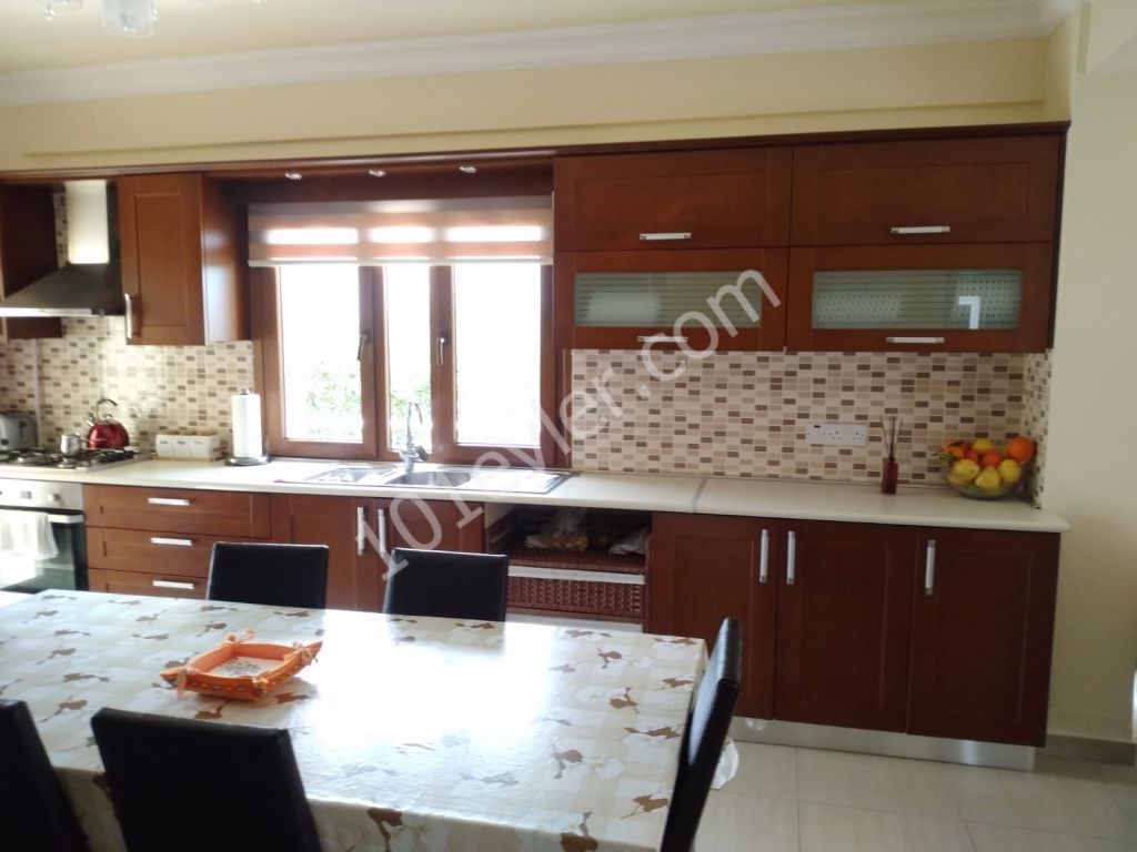 Bungalow For Sale in Karşıyaka, Kyrenia