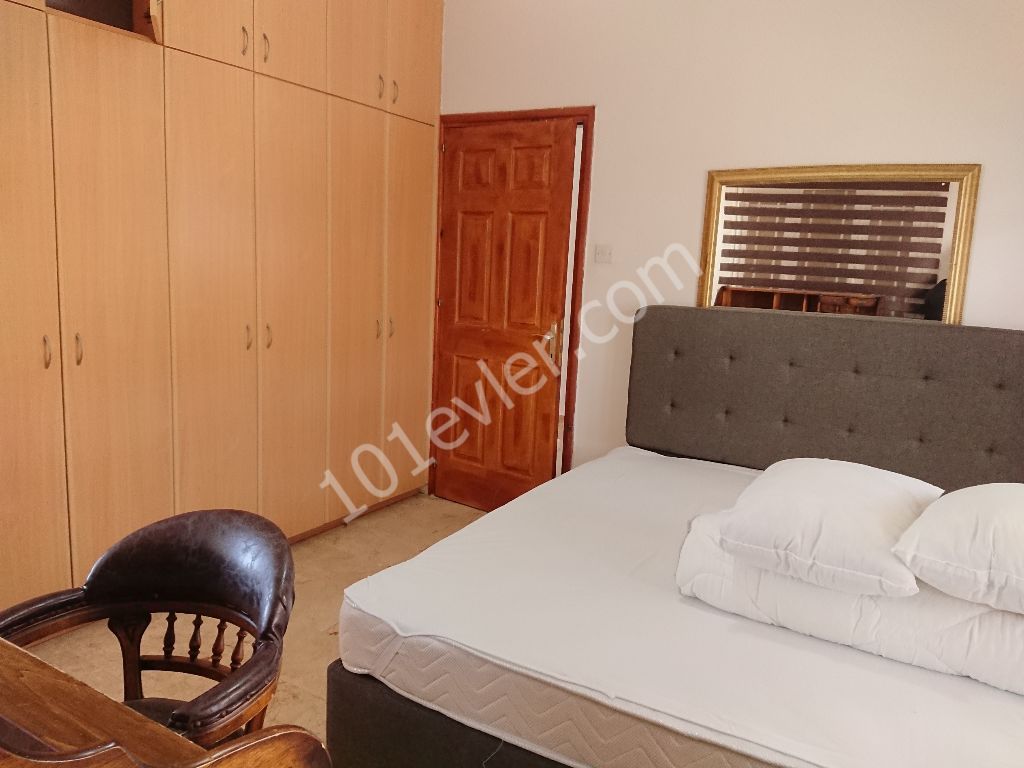 Girne Çevreyolunda Dağ ve Deniz Manzaralı Merkezi Isıtmalı 3+1 Özel Havuzlu Kiralık Lüks Villa!!!