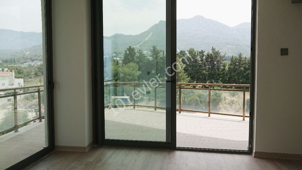 Flat For Sale in Girne Merkez, Kyrenia