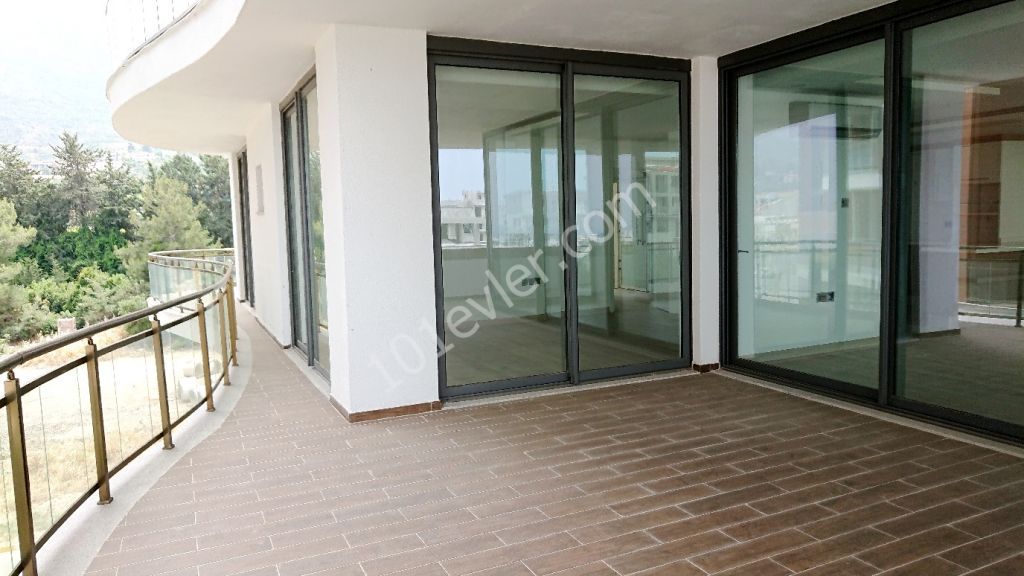 Flat For Sale in Girne Merkez, Kyrenia