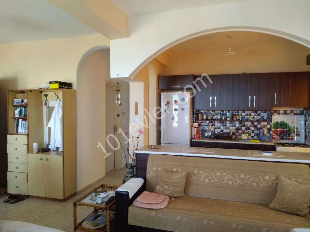 Flat For Sale in Karaoğlanoğlu, Kyrenia