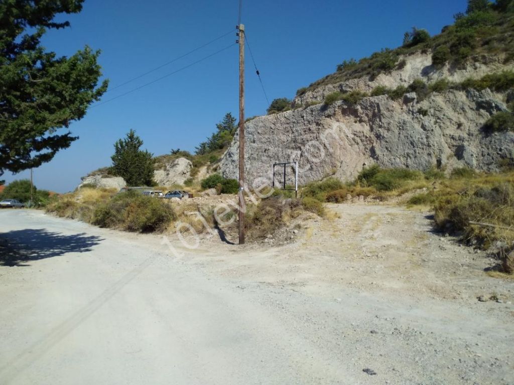 Residential Zoned Plot For Sale in Lapta, Kyrenia