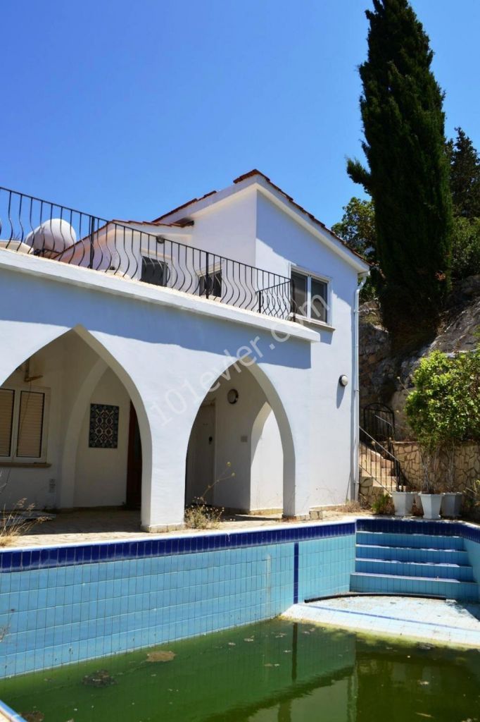 Villa For Sale in Kayalar, Kyrenia