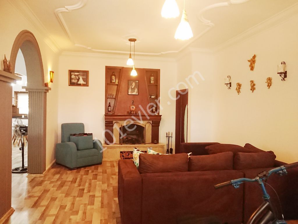 Villa For Sale in Küçük Kaymaklı, Nicosia