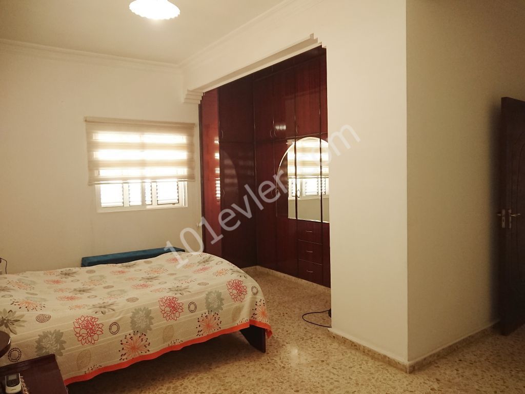 Villa For Sale in Küçük Kaymaklı, Nicosia