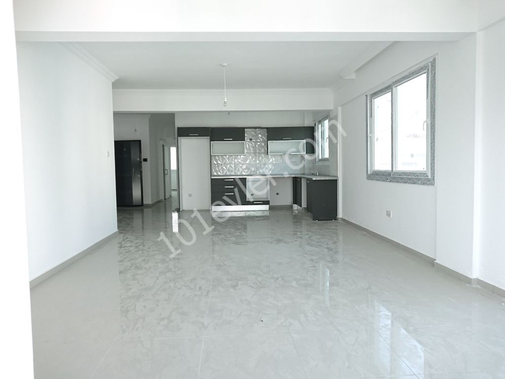 Flat To Rent in Girne Merkez, Kyrenia