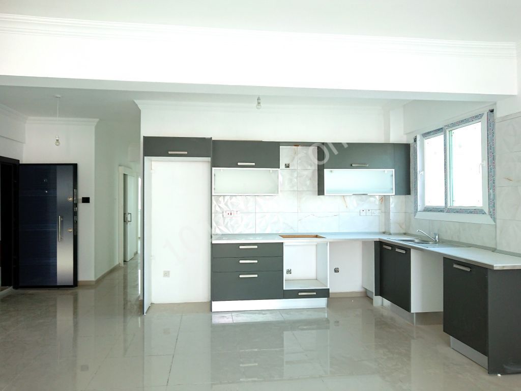 Flat To Rent in Girne Merkez, Kyrenia