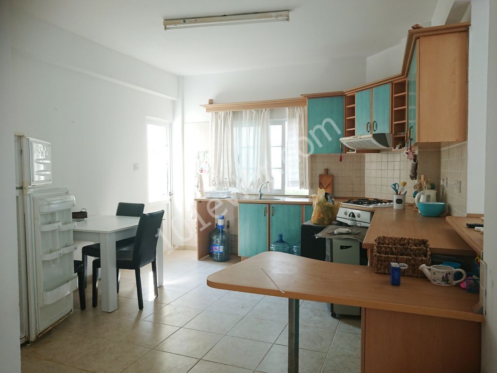 Flat To Rent in Girne Merkez, Kyrenia