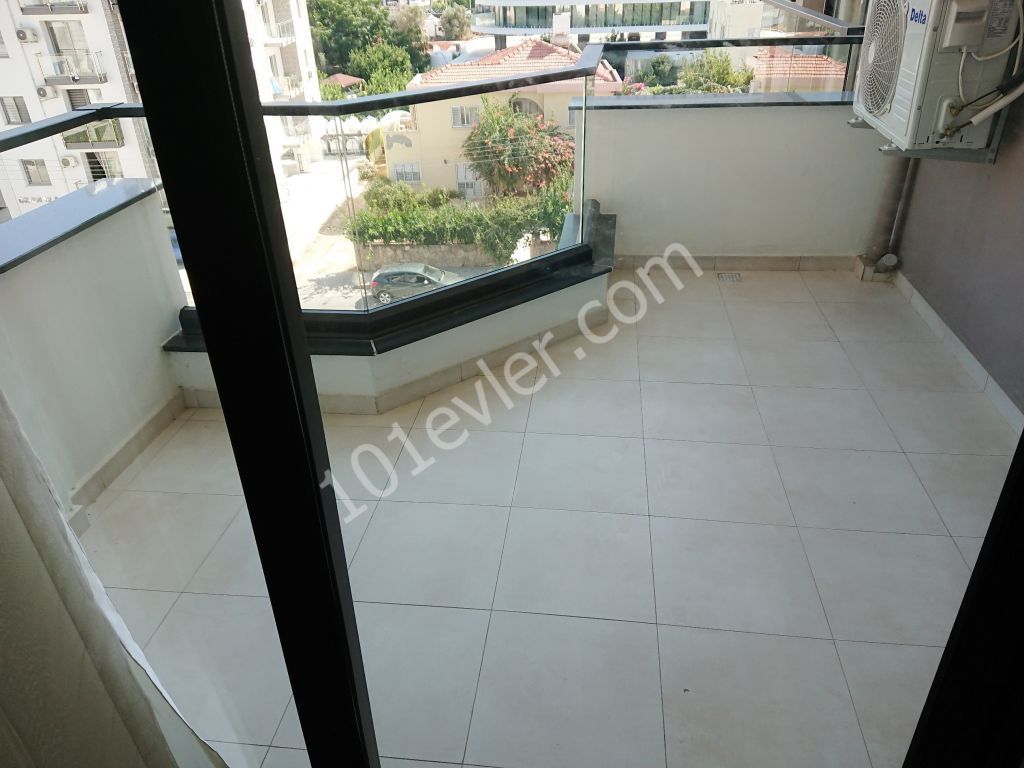 Girne'de Prestijli, Güvenlikli Rezidansta Lüks 3+1 EŞYALI Kiralık daire!