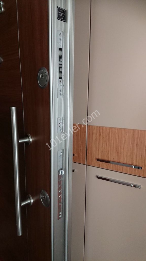 Girne Yeni Liman Bölgesi'nde 7/24 Güvenlikli Rezidansta Lüks 2+1 Kiralık Daire! 