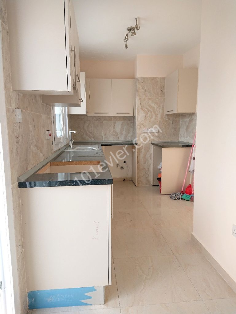 Girne Merkezde 360 derece Manzaralı, Dev Teraslı Tüm Kata Sahip 2+1 TAM Penthouse!