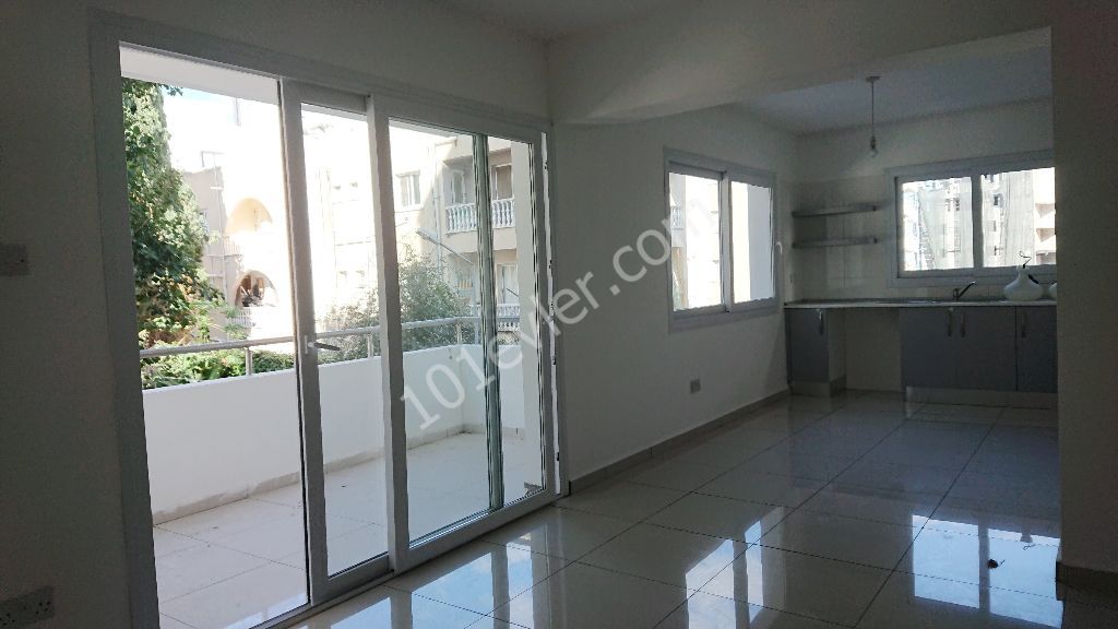 Flat To Rent in Girne Merkez, Kyrenia