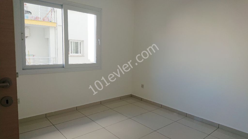 Flat To Rent in Girne Merkez, Kyrenia