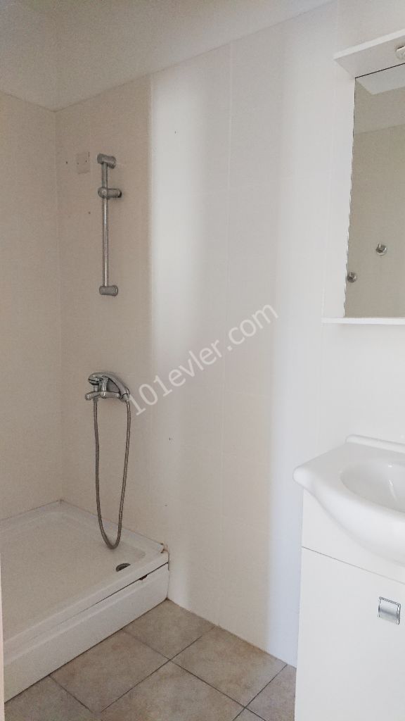 Flat To Rent in Girne Merkez, Kyrenia