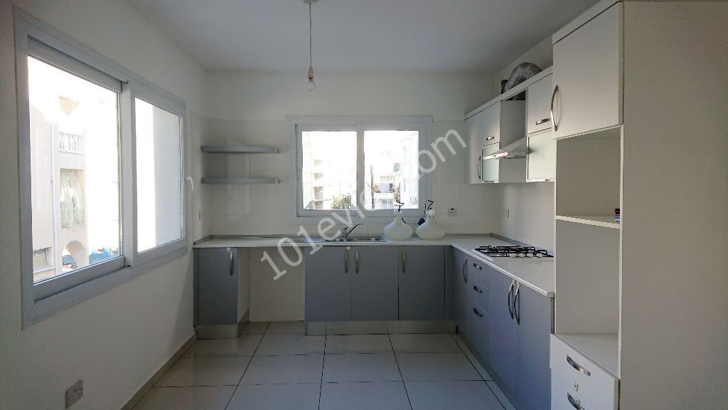 Flat To Rent in Girne Merkez, Kyrenia