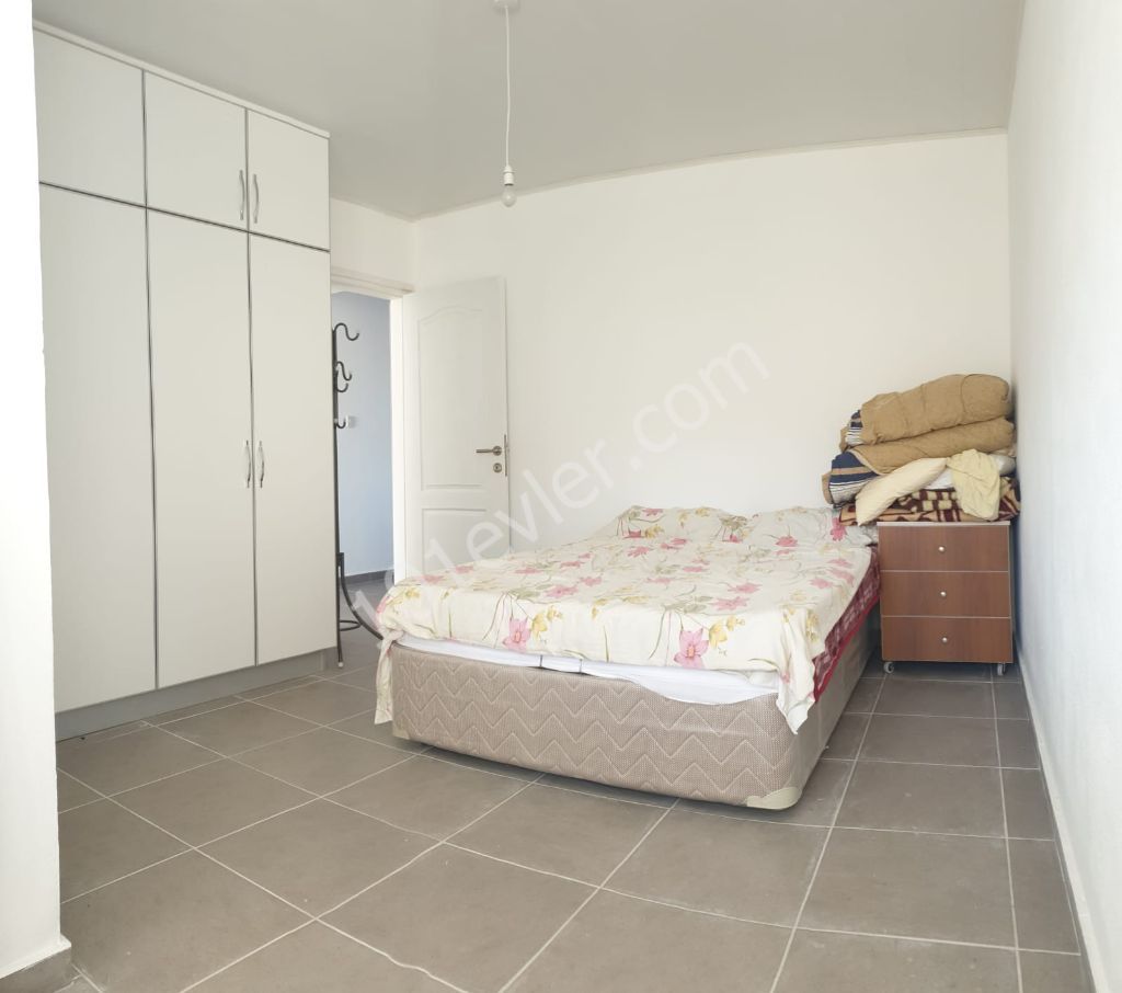 Alsancak Anayol Üzeri Dağ ve Deniz Manzaralı 1+1 Geniş Kiralık Daire! 