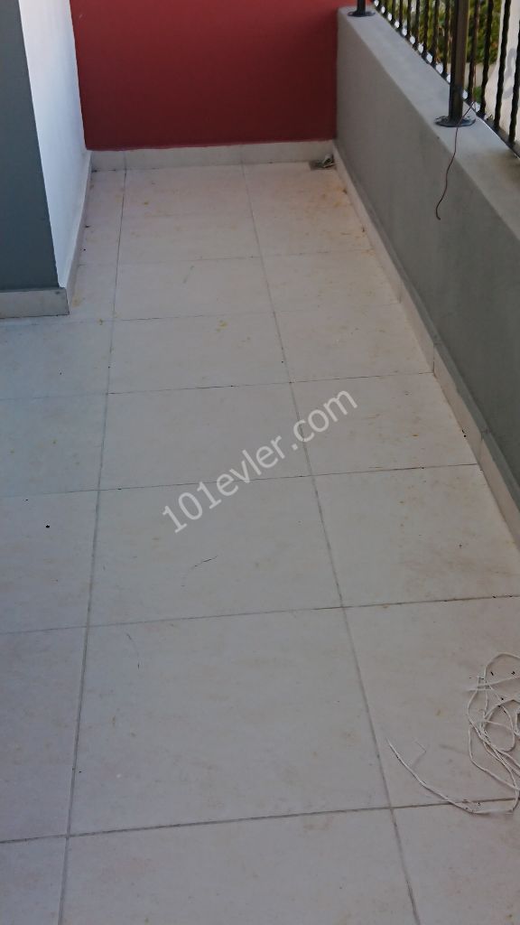 Flat To Rent in Alsancak, Kyrenia