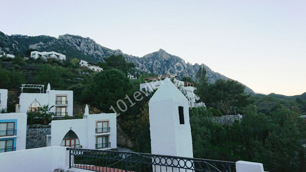 3+1 Duplex Apartment for Rent with a Terrace with Jacuzzi, On a Site with a Sports Area with an Authentic Architectural Communal Pool at the Foot of the Karmi Mountain! ** 