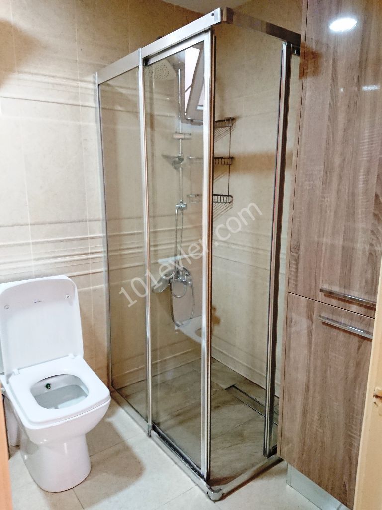 Girne Öğretmen Evi Bölgesinde Nezih Bakımlı Apartmanda  3+1 Full Eşyalı SATILIK ve KİRALIK Daire 