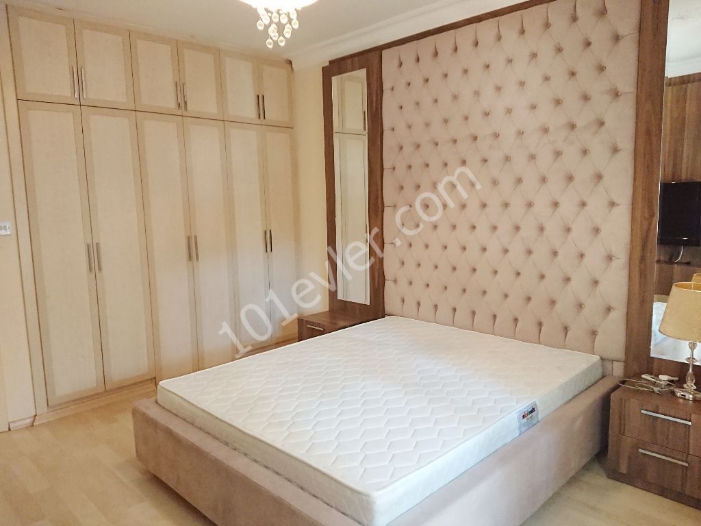 Girne Öğretmen Evi Bölgesinde Nezih Bakımlı Apartmanda  3+1 Full Eşyalı SATILIK ve KİRALIK Daire 