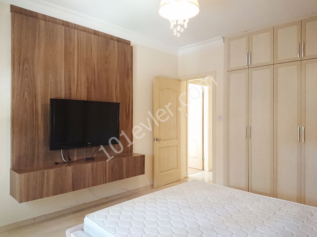 Girne Öğretmen Evi Bölgesinde Nezih Bakımlı Apartmanda  3+1 Full Eşyalı SATILIK ve KİRALIK Daire 