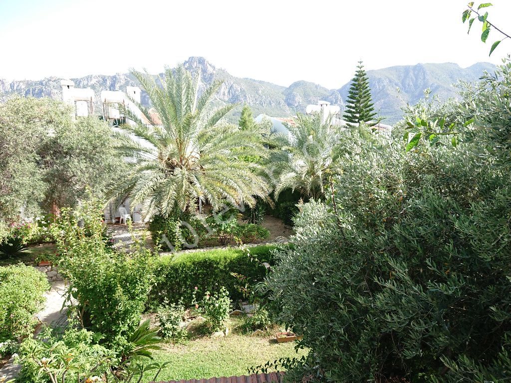 Halb freistehend Kaufen in Karaoğlanoğlu, Kyrenia