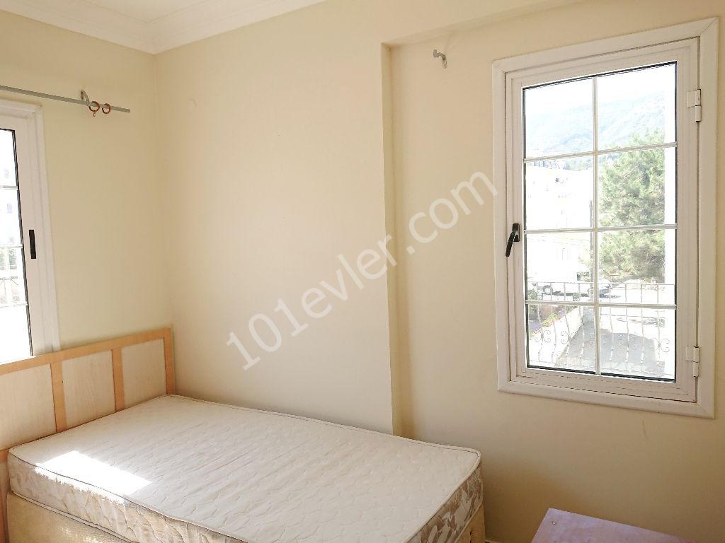DISCOUNT! 60,000Stg! A Spacious Spacious 2 + 1 Investment 2-Bathroom APARTMENT FOR SALE in the Center of Kyrenia! ** 