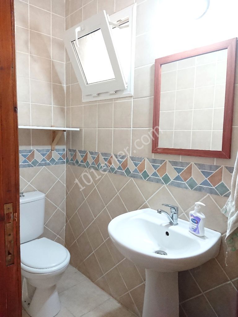 Girne'nin Ortak Havuzlu Popüler Sitesi PATARA da 1 DEPOZİTO! 3+1 Eşyalı Kiralık daire AİDAT DAHİL 3500TL! ! 