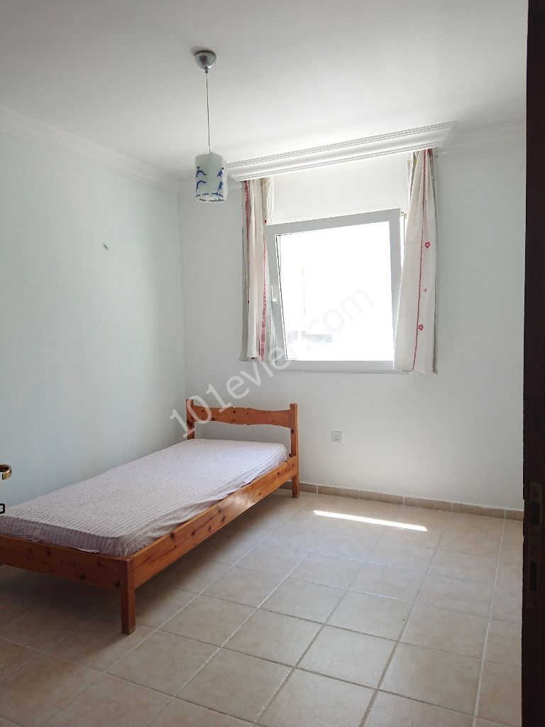 Girne'nin Ortak Havuzlu Popüler Sitesi PATARA da 1 DEPOZİTO! 3+1 Eşyalı Kiralık daire AİDAT DAHİL 3500TL! ! 