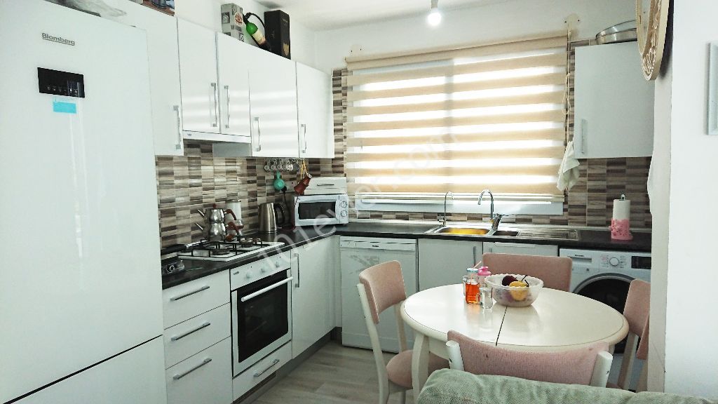 Immaculate 3+1 Apartment FOR SALE with or WITHOUT Turkish Title Deed, within Walking Distance of Durak -Market-Cafe Bazaar in Kyrenia Central! ** 