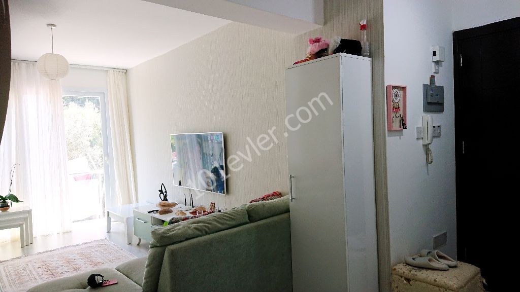 Immaculate 3+1 Apartment FOR SALE with or WITHOUT Turkish Title Deed, within Walking Distance of Durak -Market-Cafe Bazaar in Kyrenia Central! ** 