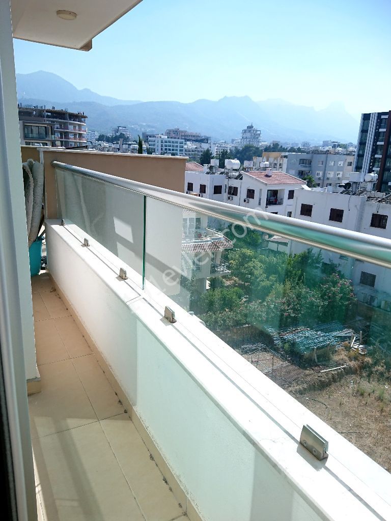 Girne Merkez Dijital AKILLI SİSTEM Apartmanda 2+1 Lüks Kiralık Daire ! 