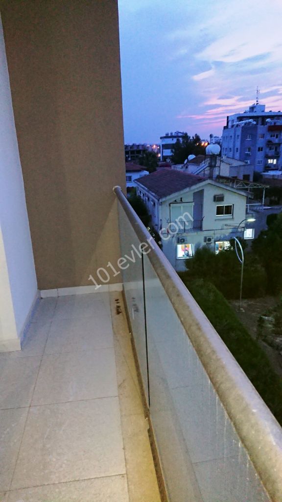 38,000Stg in Nicosia Kucukkaymakli. 2 + 1 Turkish Land Registry Apartments at Prices Starting from! ** 