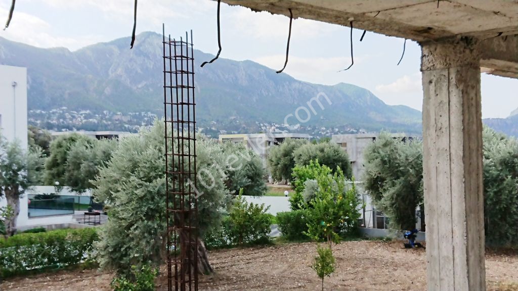 ساختمان ناتمام برای فروش in Çatalköy, گیرنه