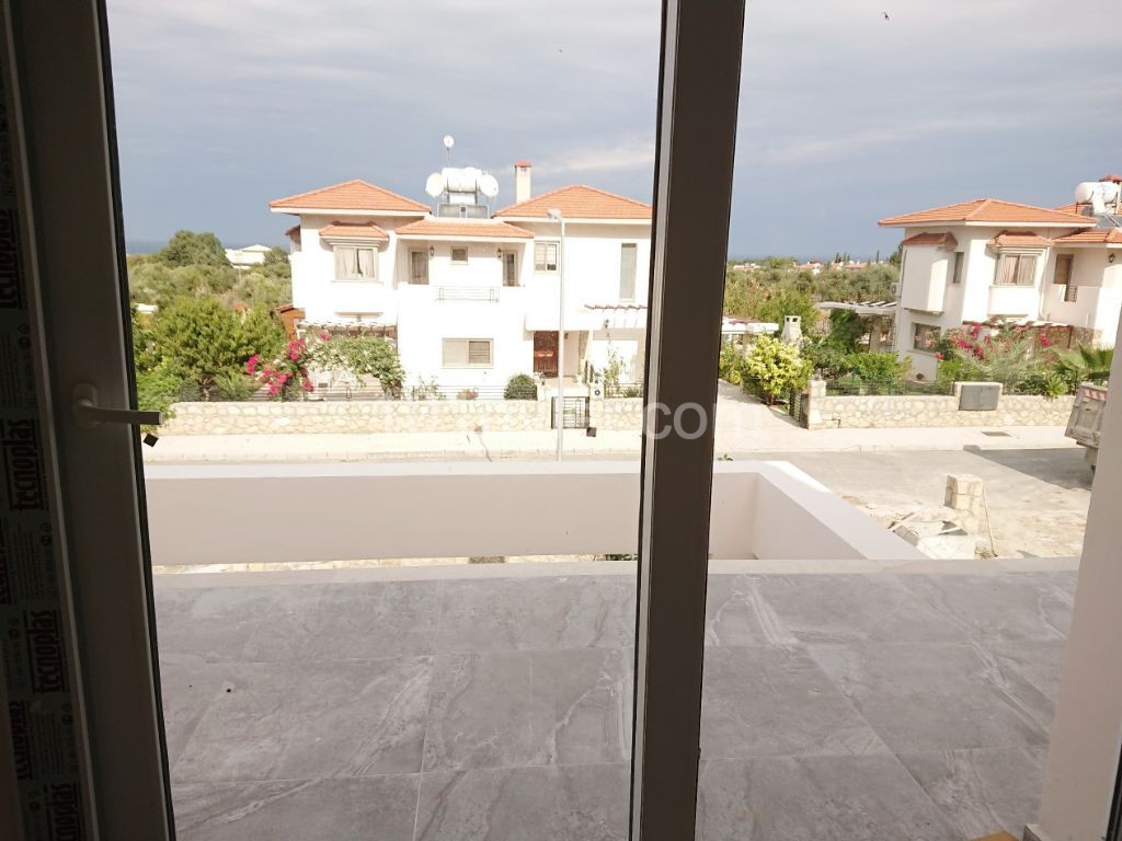 140m2 - 3+1 Twin Villa mit Meerblick in chatalköy - Mieter Einkommen-mit Pool-nur 150, 00stg.! ** 