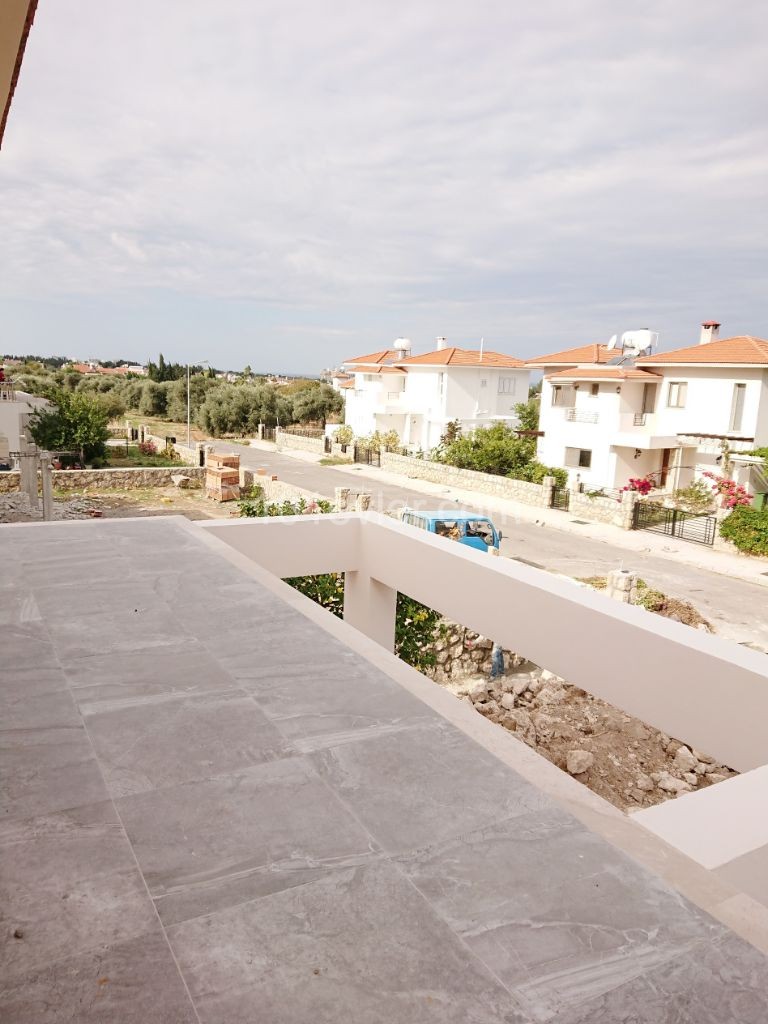 140m2 - 3+1 Twin Villa mit Meerblick in chatalköy - Mieter Einkommen-mit Pool-nur 150, 00stg.! ** 