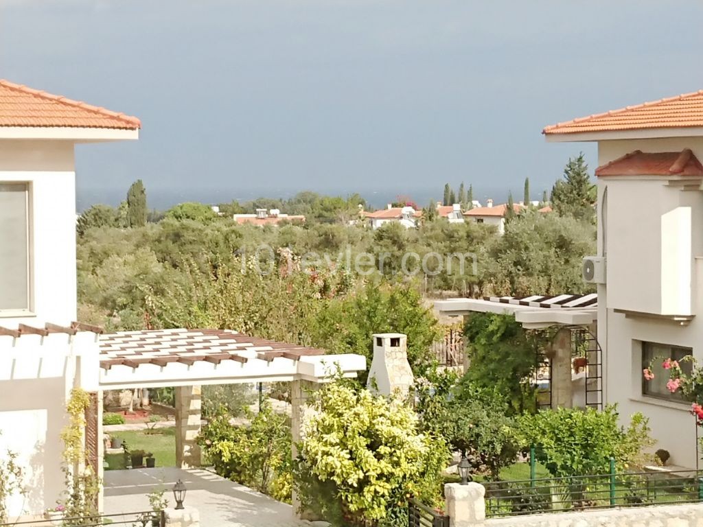 140m2 - 3+1 Twin Villa mit Meerblick in chatalköy - Mieter Einkommen-mit Pool-nur 150, 00stg.! ** 