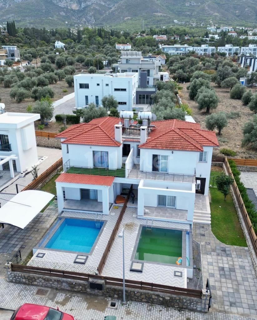 140m2 - 3+1 Twin Villa mit Meerblick in chatalköy - Mieter Einkommen-mit Pool-nur 150, 00stg.! ** 