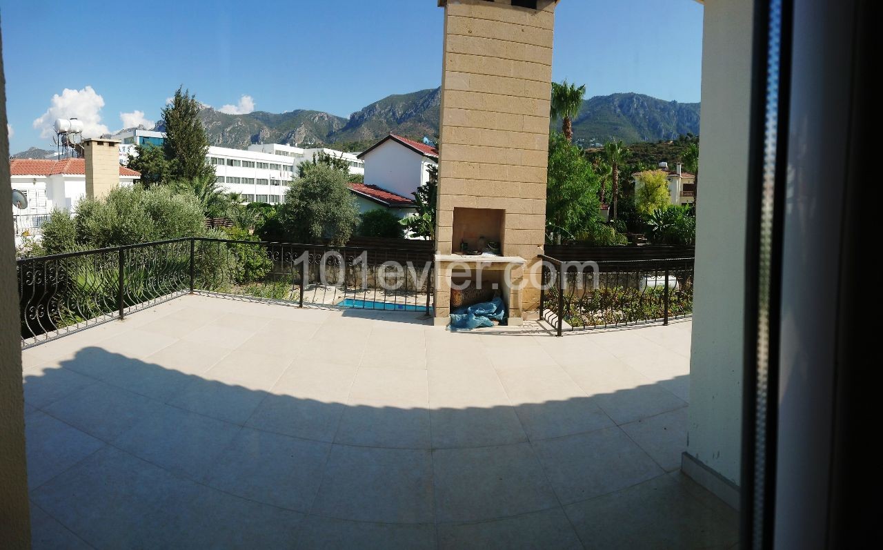 A Villa for Sale with a 3 + 1 Communal Pool with a Well-groomed Mountain Sea View in Edremit! ** 